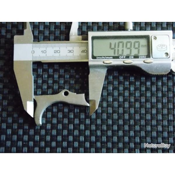 QUEUE DE DETENTE (2)  - MODEL INDETERMINE