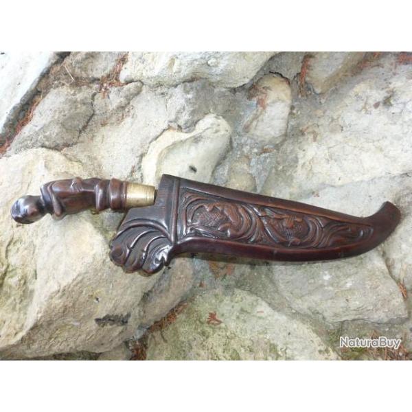 Rare couteau Indon�sien du 19 siecle.
