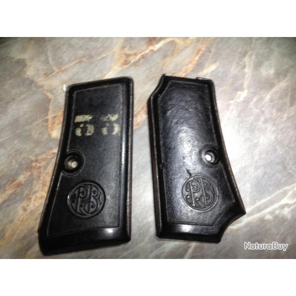 2 plaquettes de crosse de beretta M34 ou 35 ( WW2 ), bon etat