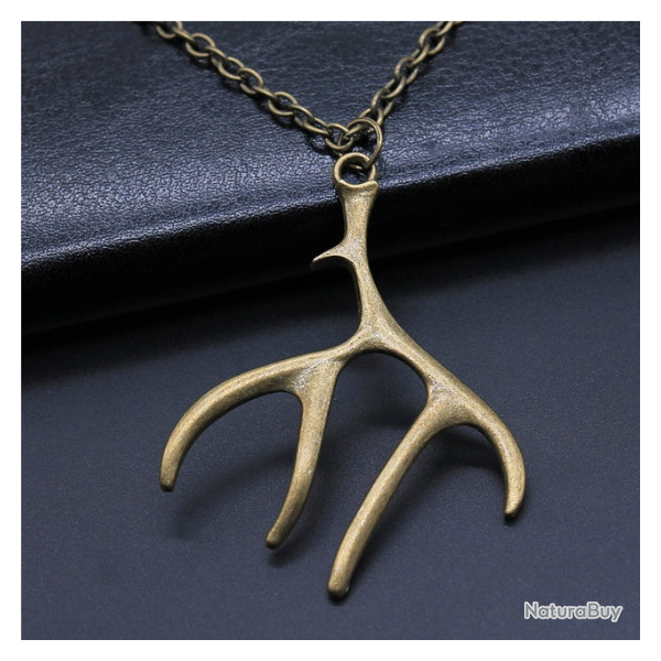 Collier avec pendentif  bois de cerf, bronze, 70cm .