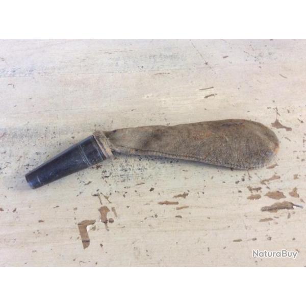 ancienne poire  poudre en peau