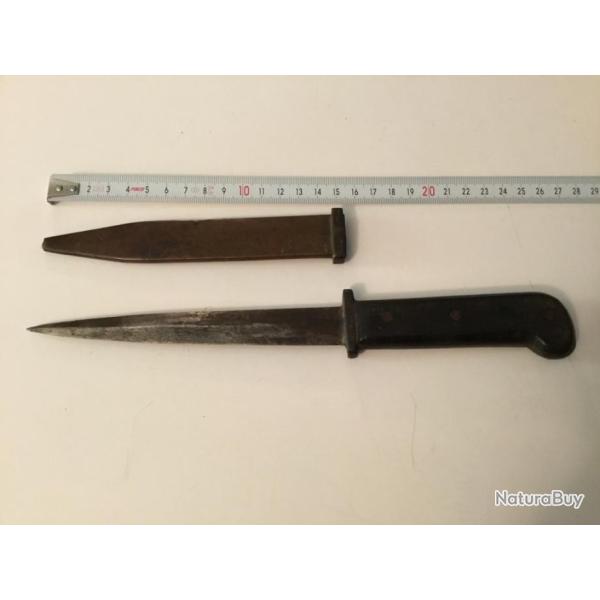 Rare Couteau de tranch�e italien WW1 avec �tui en cuivre poign�e Bak�lite