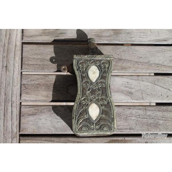 Poire � poudre marocaine 2 vide de tout contenu