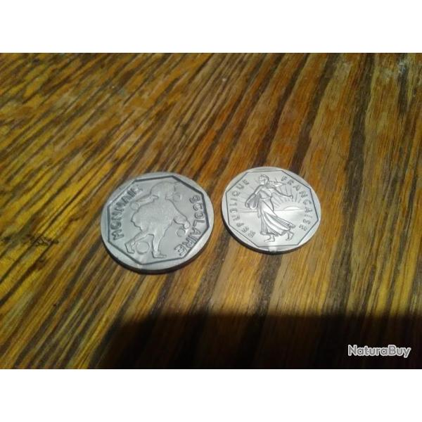 Monnaie scolaire 2 francs Ann�e 1992 Deux mod�les diff�rents