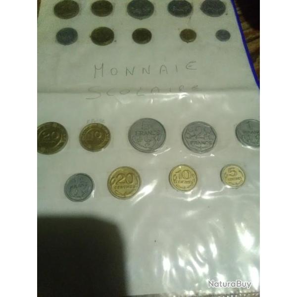 Monnaie scolaire Deux collections complete