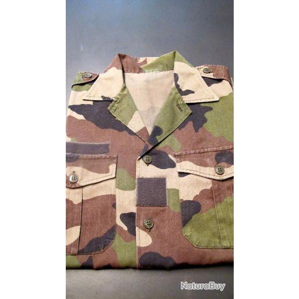 2 Chemises d'�t� manches courtes