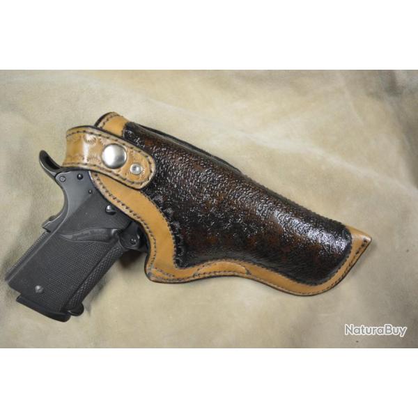 Holster en cuir pour PA Colt 1911 droitier dessin fa�on grain martel�