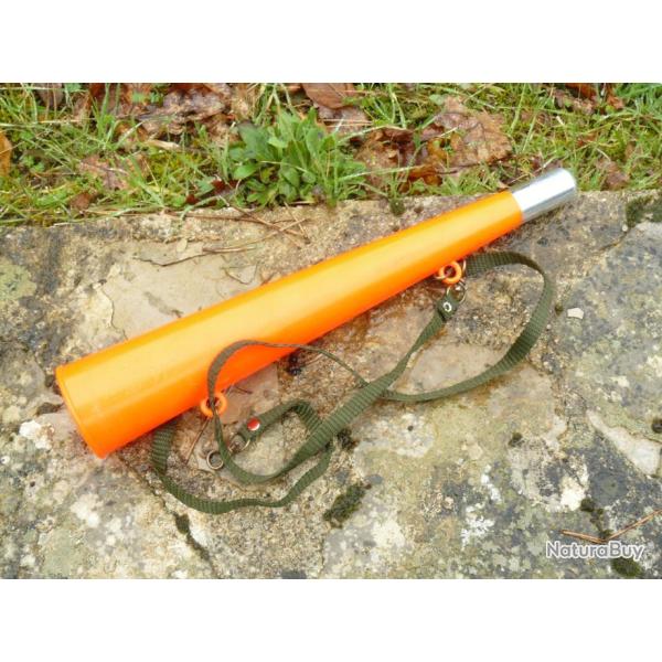 CORNE / TROMPE de  chasse ou sport Milliens  de  35cm  avec bretelle ....