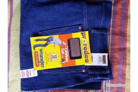 Jean Bleu Wrangler Taille 34/32 - Coupe Regular Straight, Neuf Avec étiquettes - Pour Un Style Décontracté Et Durable