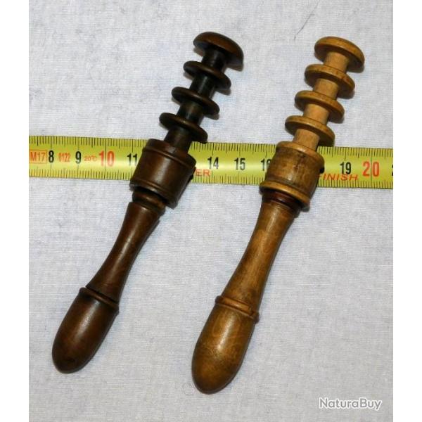 LOT 2  OUTILS A COUTURE REGLEMENTAIRES EN BUIS - ARMEE FRANCAISE