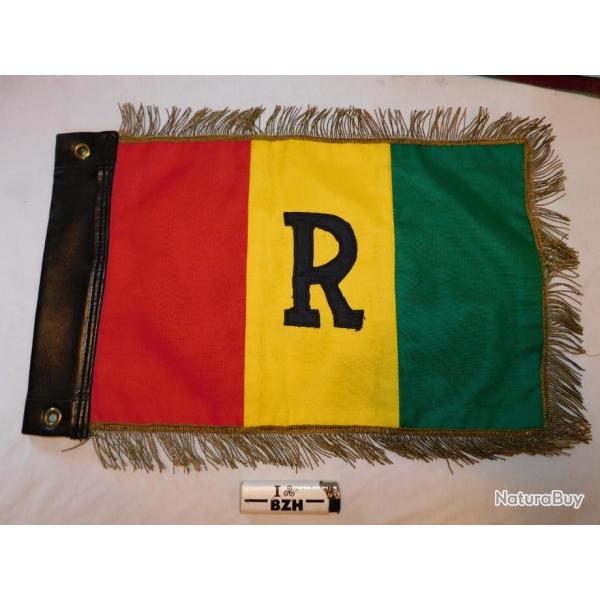RWANDA : DRAPEAU FANION VOITURE DIPLOMATIQUE