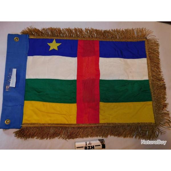 REPUBLIQUE CENTRAFICAINE : DRAPEAU FANION VOITURE DIPLOMATIQUE