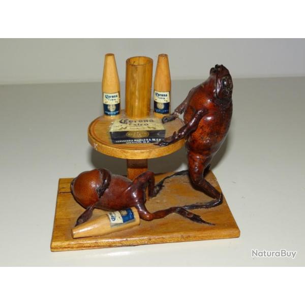 Unique Diorama Humour Grenouilles naturalis�es au Bar Corona Cabinet Curiosit�
