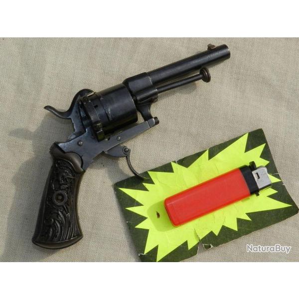 JOLI REVOLVER A BROCHE TYPE LEFAUCHEUX - BELLES PLAQUETTES AVEC DRAGON