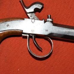 Pistolet  de voyage  &agrave; percussion fin  XIXeme ou d&eacute;but XX&egrave;me n&deg;6  (model rare )