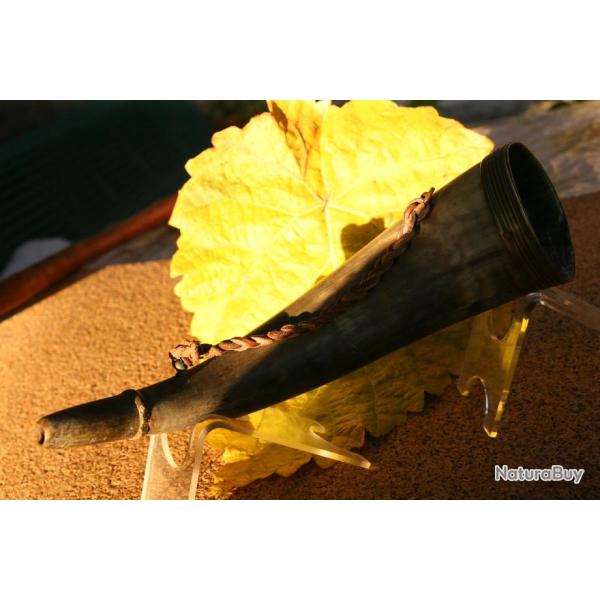 PIBOLLE  D'APPEL  OU DE CHASSE  EN CORNE  AVEC EMBOUT CORNE DEVISSABLE