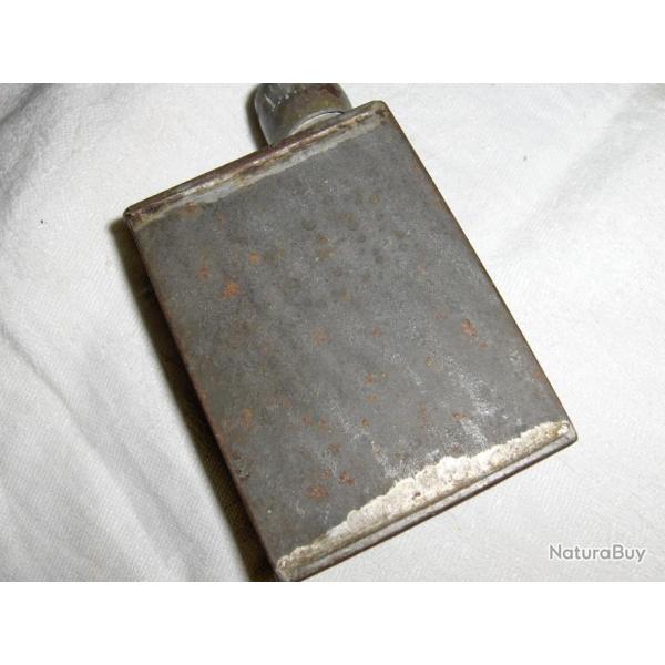 bidon � poudre noire