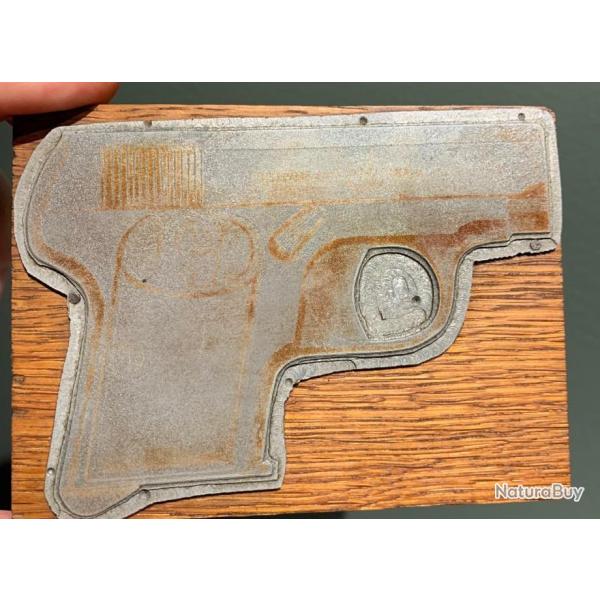 Plaque d'imprimerie, matrice d'impression petit pistolet genre FN cal. 6.35