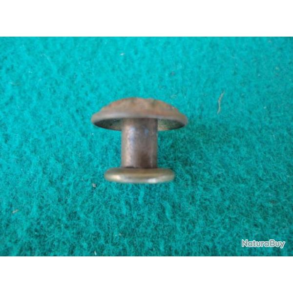 Un bouton attache bretelle luxe.