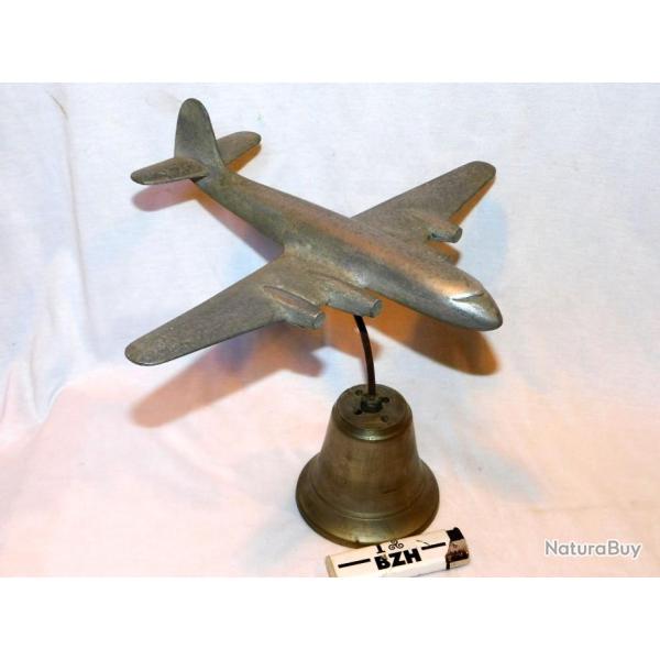 TRES BEL ANCIEN MODELE AVION QUADRIMOTEUR  .. artisanal .... � voir ............