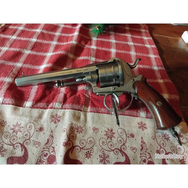 Tr�s beau revolver de collection marque  E L G  poli blanc canon 14 cm 6 chambres S et D  A