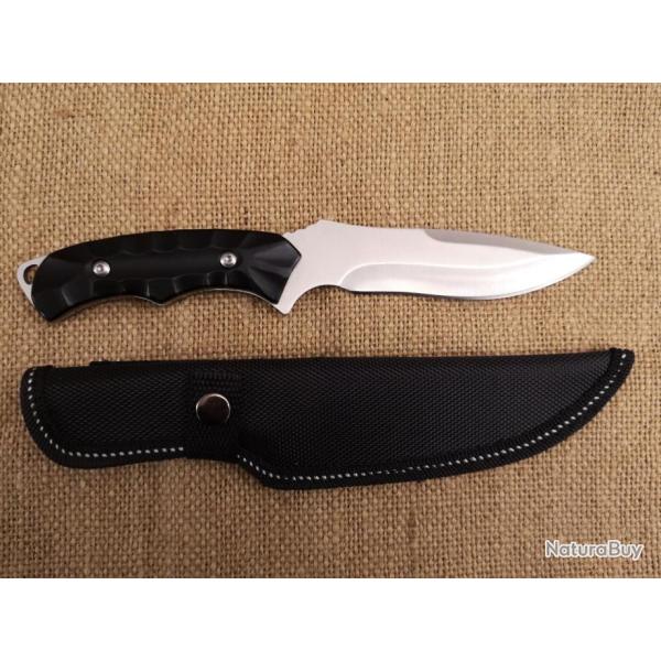 Couteau droit tactique ou de chasse