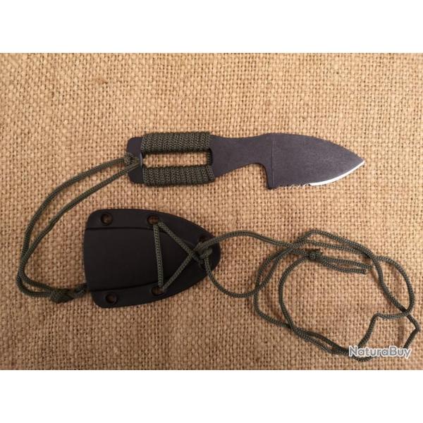 Couteau de cou manche corde