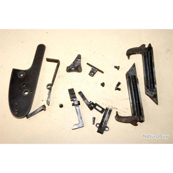 lot de pi�ces fusil platine BELGE - VENDU PAR JEPERCUTE (D20O441)
