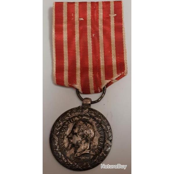 M�dailles comm�moratives Campagne d'Italie 1859 et petit mod�le.