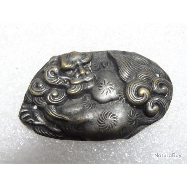 63) lot , tr�s joli et grand  menuki  pour poign�e de sabre  japonais