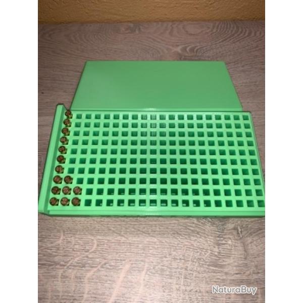 Boite verte claire pour 200 munitions 22 Lr ( long rifle )