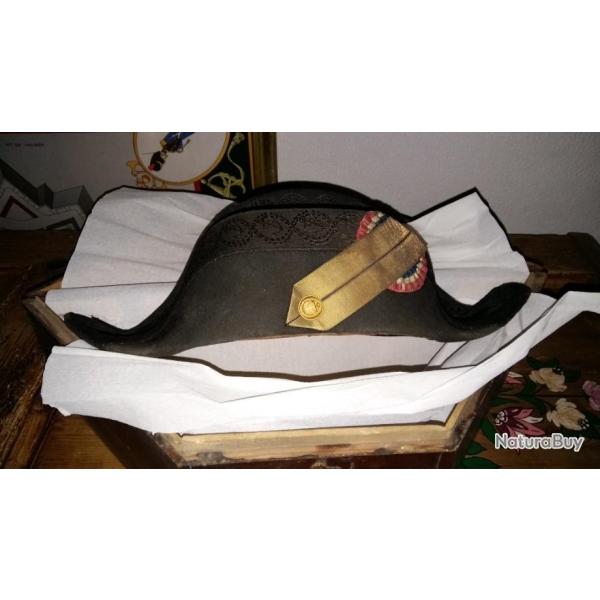 Vieux bicorne de marine