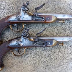PAIRE DE PISTOLETS D'OFFICIER à silex modèle 1816