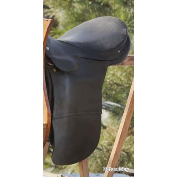 Jolie selle ancienne en cuir juste pour la d�coration