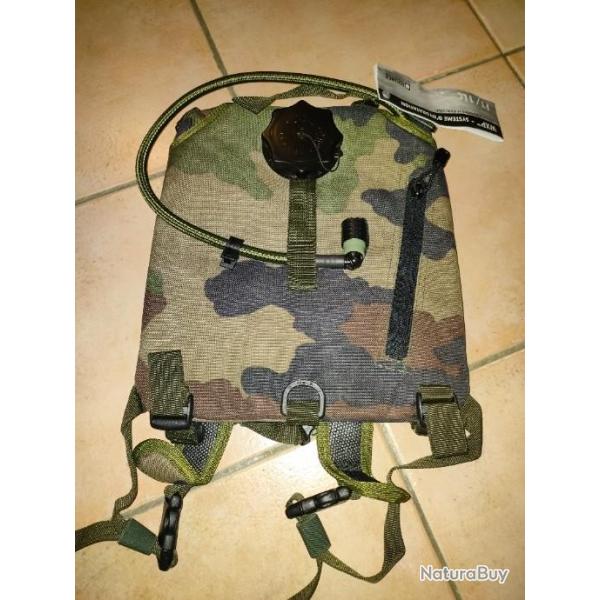 Sac hydratation neuf 2.6litres Camo ce Source isol�