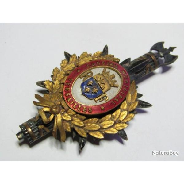 insigne revers badge lourd conseil municipal Versailles �mail poin�on argent massif