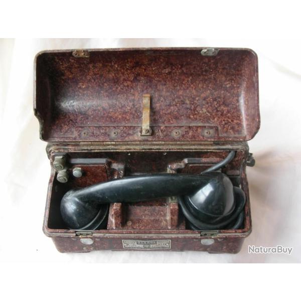 WW2 FRANCE TLPHONE DE CAMPAGNE MILITAIRE FRANCAIS " AT2 "  BOITE BAKELITE DAT 2/10/1945