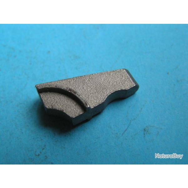 ARMEUR JUXTAPOSE DEVANT FER