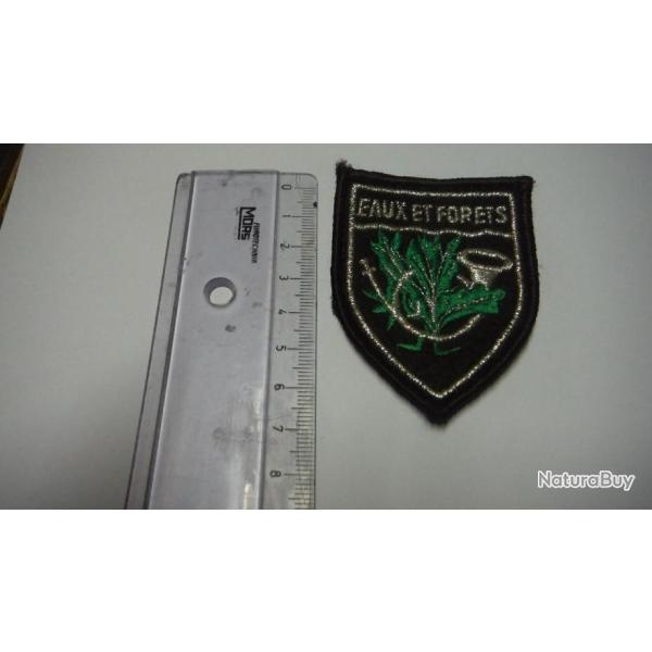 1 plaque des eaux et for�ts brod�e