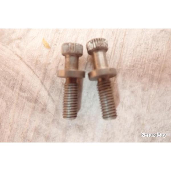 Vis de levier d'armement, pour dioptre ? Ou pour machine � coudre SINGER ?