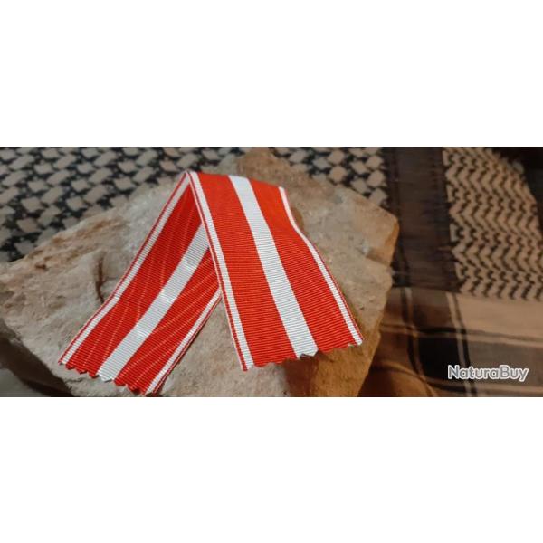 Ruban pour croix de la valeur militaire  ( Longueur du ruban : 15 cm )