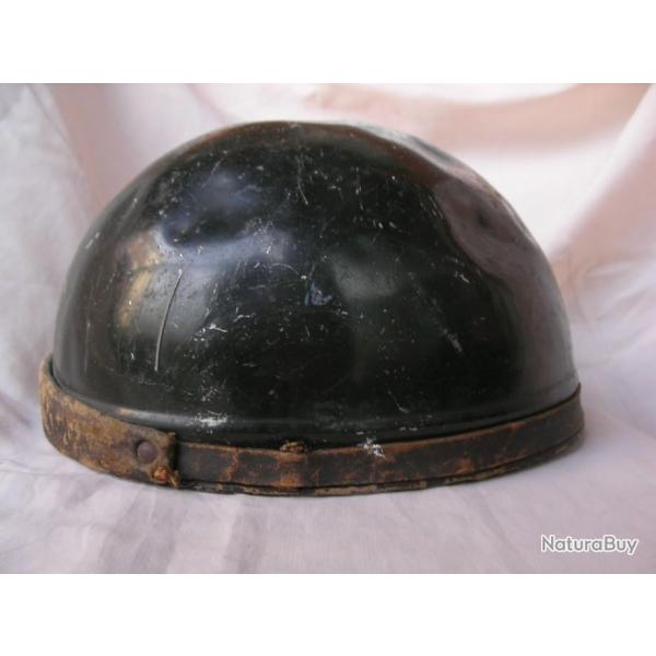 WW2/POSTWAR  FRANCE CASQUE FRANCAIS DE MOTARD AVEC INSIGNE DES CHASSEURS