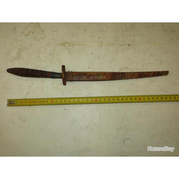 Poignard oriental � identifier, lot 2.