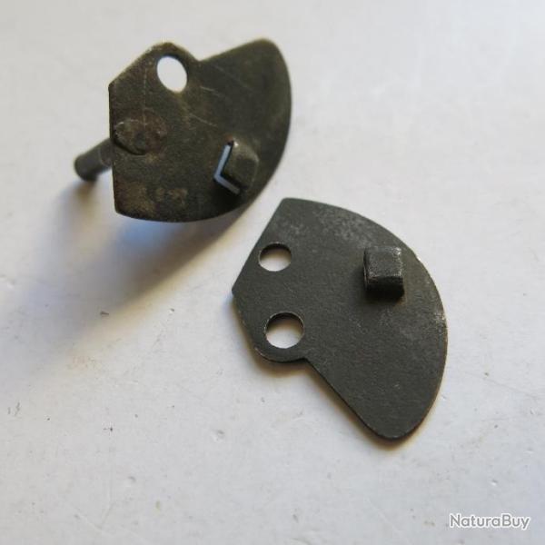 VENDU PAR CUIRASSIER11 PAIRE DE PLAQUES  MAINTIEN RESSORT MECANISME CARABINE DAMON PETRICK CAL 9 MM