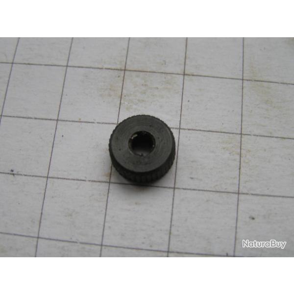 ECROU DEVANT BOIS BRNO cz