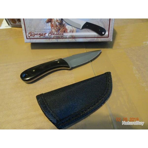 Couteau Skinner Buffalo Horn Lame Acier Inox Manche Corne Etui Nylon Frost Cutlery FCW007BH