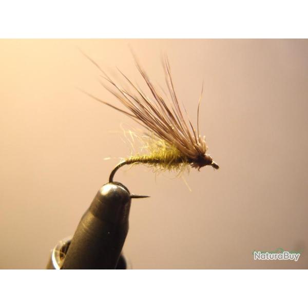 Sedge �mergent chevreuil - mouche de p�che artisanale