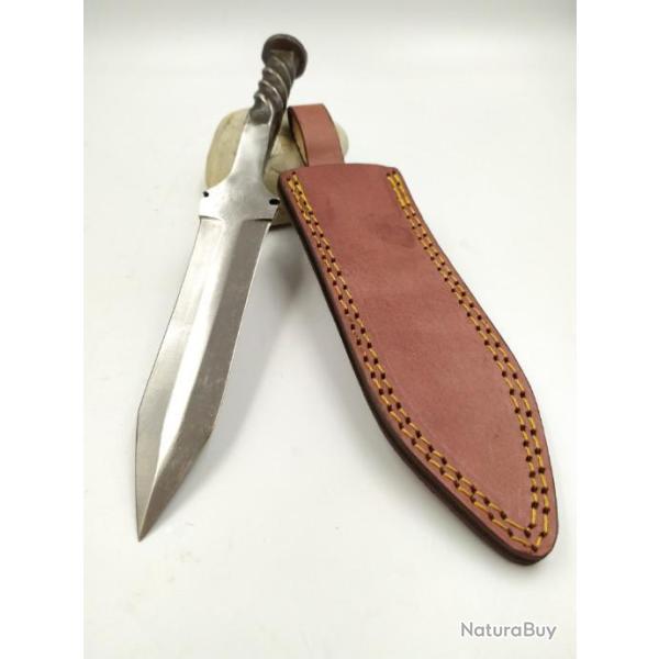 Poignard de chasse Brut de Forge en Acier Carbone avec Etui en Cuir