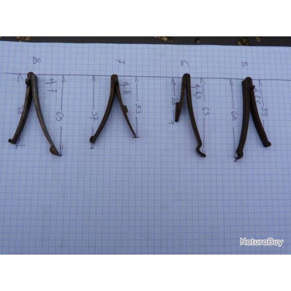 Ressort bi-lames pour platine de pistolet ou fusil a chiens