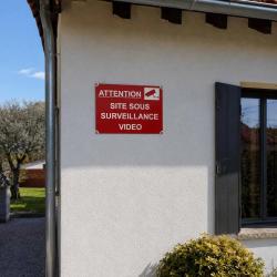 Panneau &laquo; Site sous surveillance vid&eacute;o &raquo; en aluminium 34 x 24 cm &agrave; l'unit&eacute;